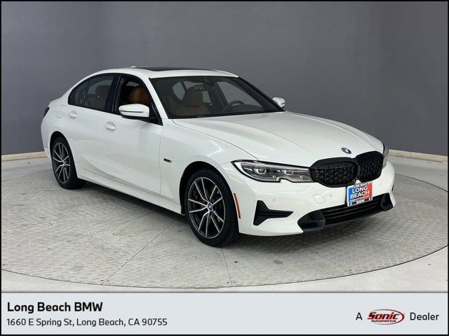 2022 BMW 3 Series 330e