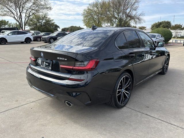 2022 BMW 3 Series 330e