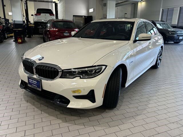 2022 BMW 3 Series 330e