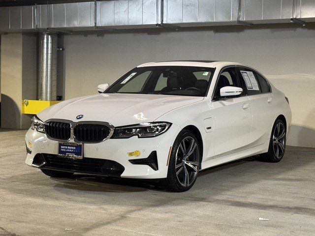 2022 BMW 3 Series 330e