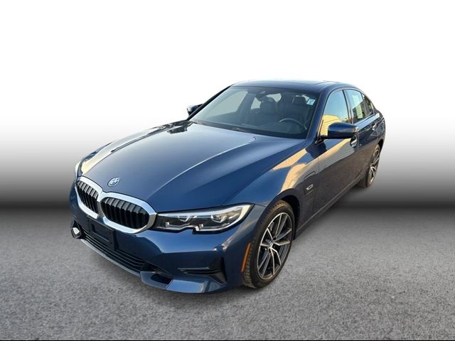 2022 BMW 3 Series 330e