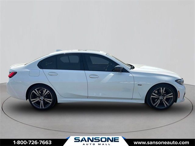 2022 BMW 3 Series 330e