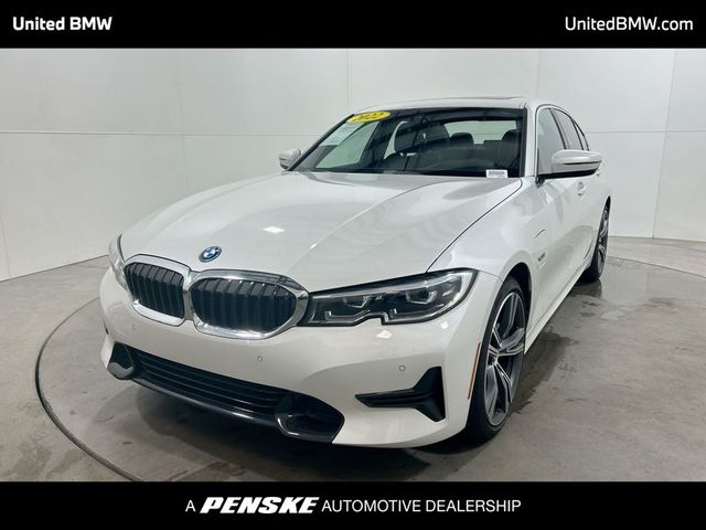 2022 BMW 3 Series 330e