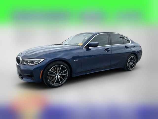 2022 BMW 3 Series 330e