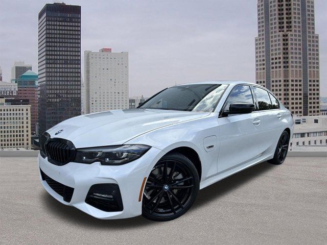 2022 BMW 3 Series 330e