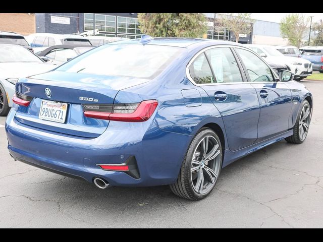 2022 BMW 3 Series 330e