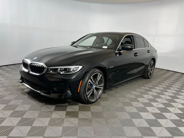 2022 BMW 3 Series 330e