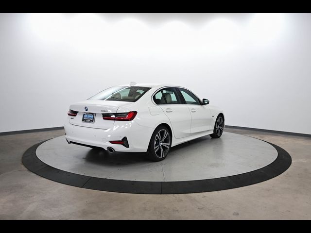 2022 BMW 3 Series 330e