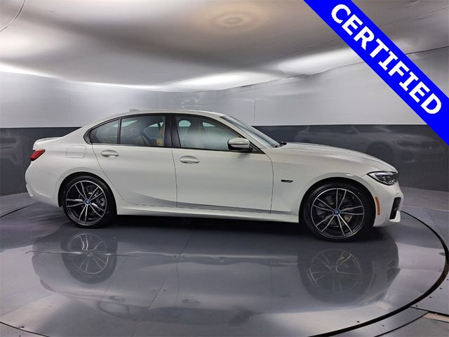 2022 BMW 3 Series 330e