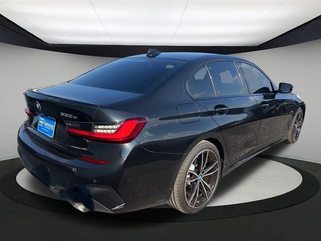 2022 BMW 3 Series 330e