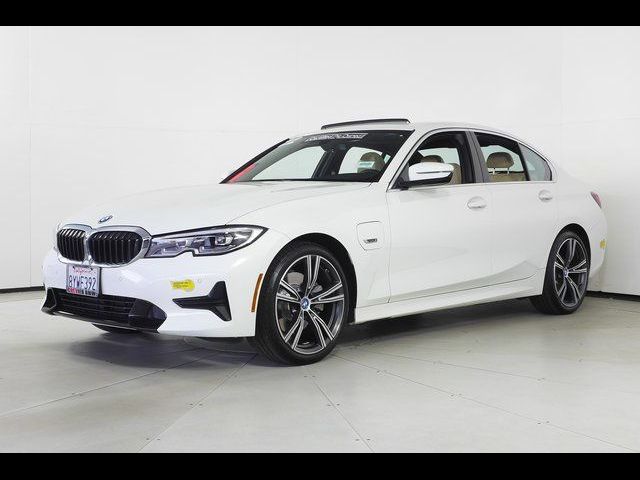 2022 BMW 3 Series 330e