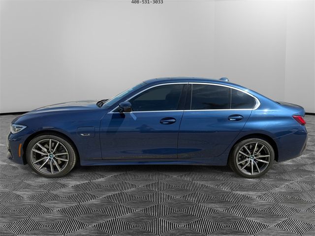 2022 BMW 3 Series 330e