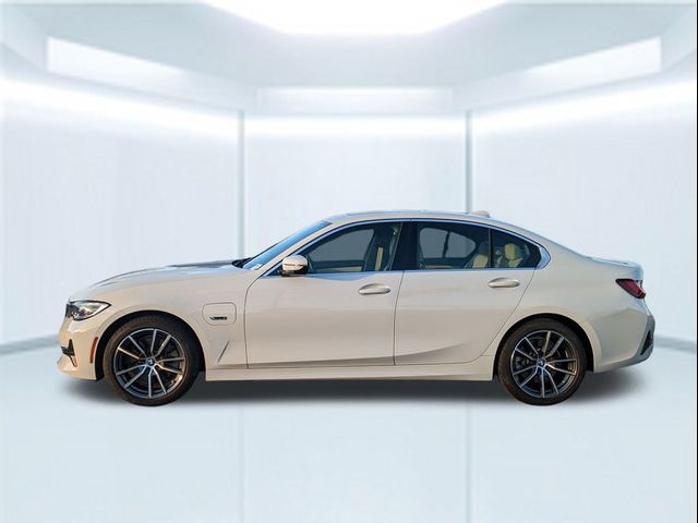 2022 BMW 3 Series 330e