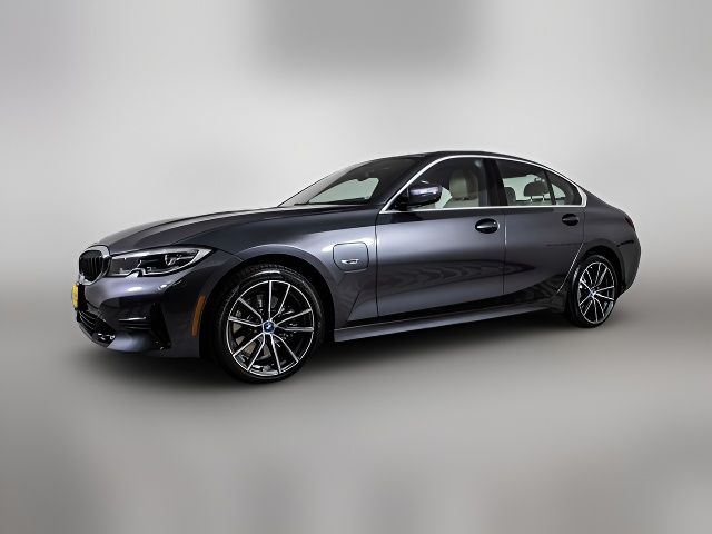 2022 BMW 3 Series 330e