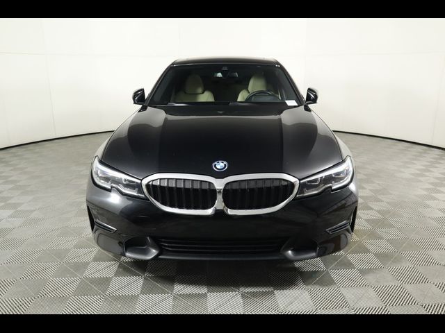 2022 BMW 3 Series 330e