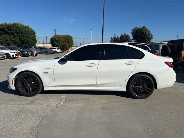 2022 BMW 3 Series 330e