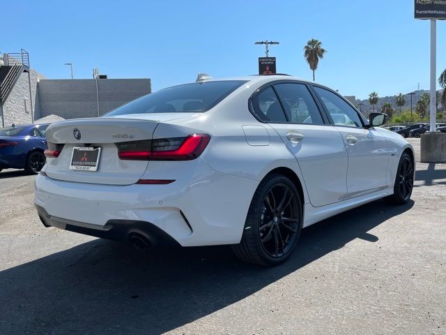 2022 BMW 3 Series 330e