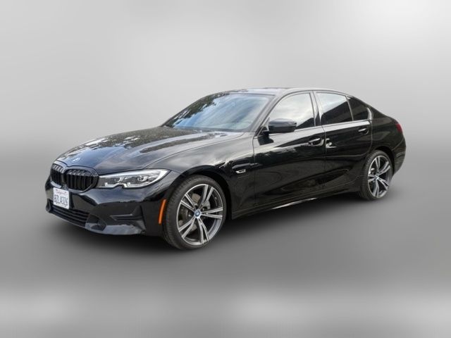 2022 BMW 3 Series 330e