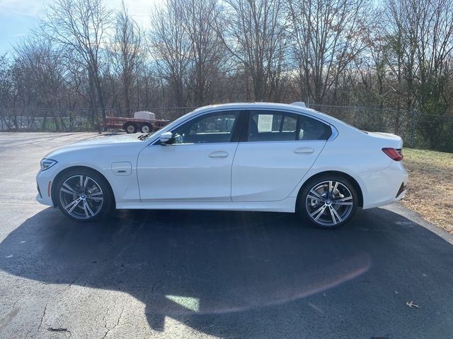 2022 BMW 3 Series 330e