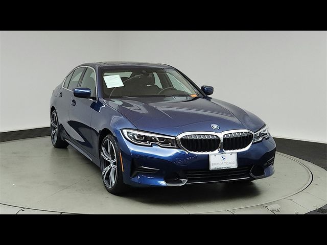 2022 BMW 3 Series 330e xDrive