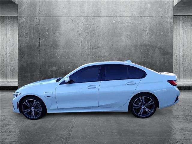 2022 BMW 3 Series 330e xDrive