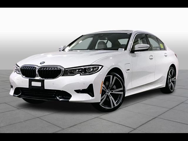 2022 BMW 3 Series 330e xDrive