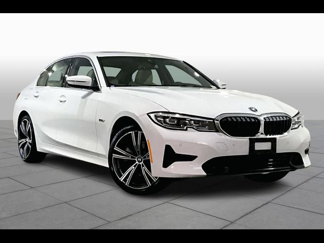 2022 BMW 3 Series 330e xDrive