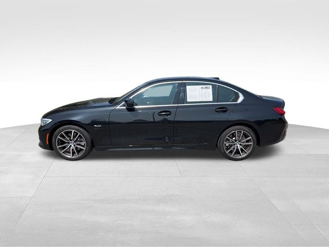 2022 BMW 3 Series 330e xDrive