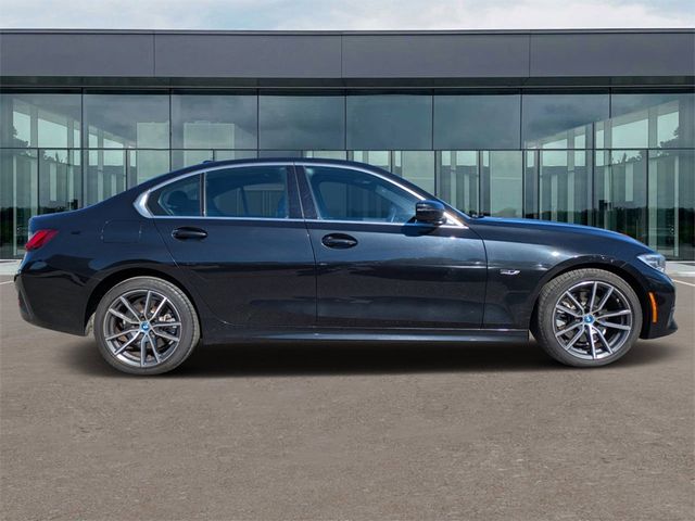 2022 BMW 3 Series 330e xDrive