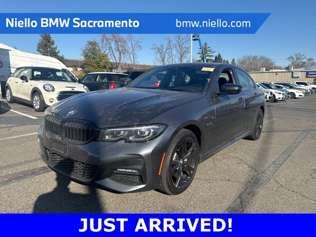 2022 BMW 3 Series 330e xDrive