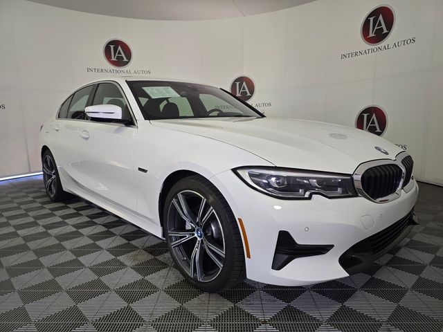 2022 BMW 3 Series 330e xDrive