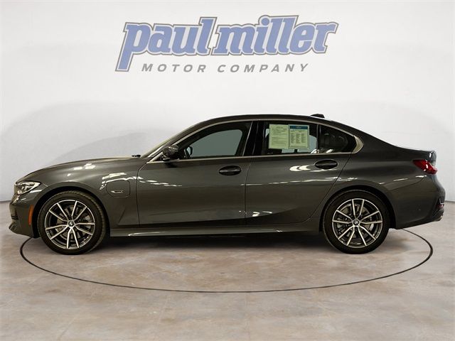 2022 BMW 3 Series 330e xDrive