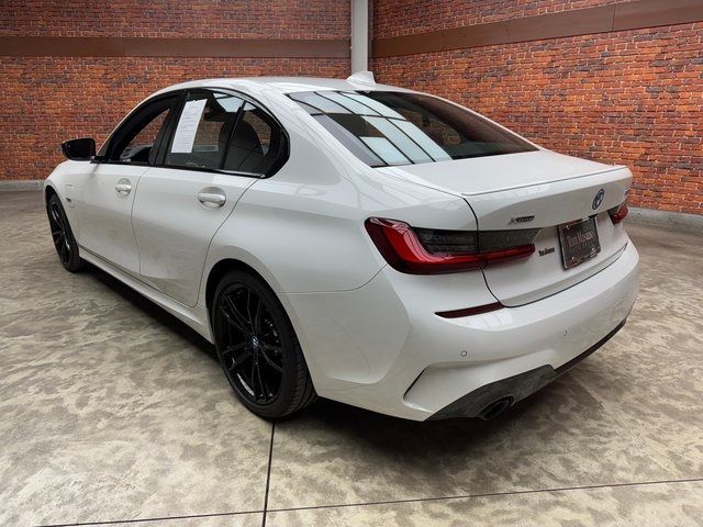 2022 BMW 3 Series 330e xDrive