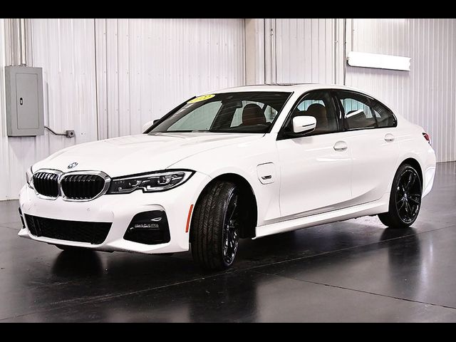 2022 BMW 3 Series 330e xDrive