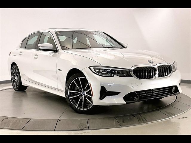 2022 BMW 3 Series 330e xDrive