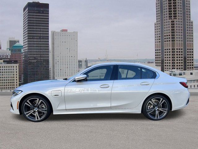 2022 BMW 3 Series 330e xDrive