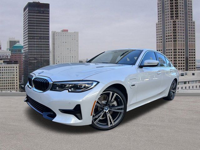 2022 BMW 3 Series 330e xDrive