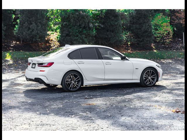 2022 BMW 3 Series 330e xDrive