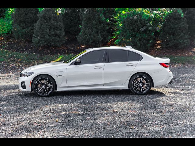 2022 BMW 3 Series 330e xDrive