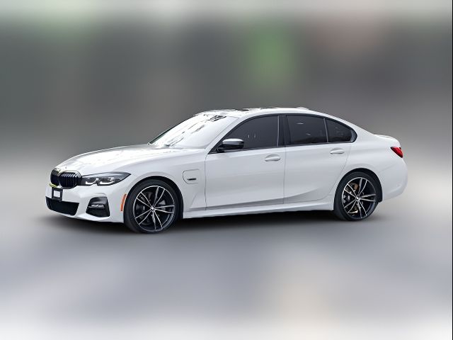 2022 BMW 3 Series 330e xDrive