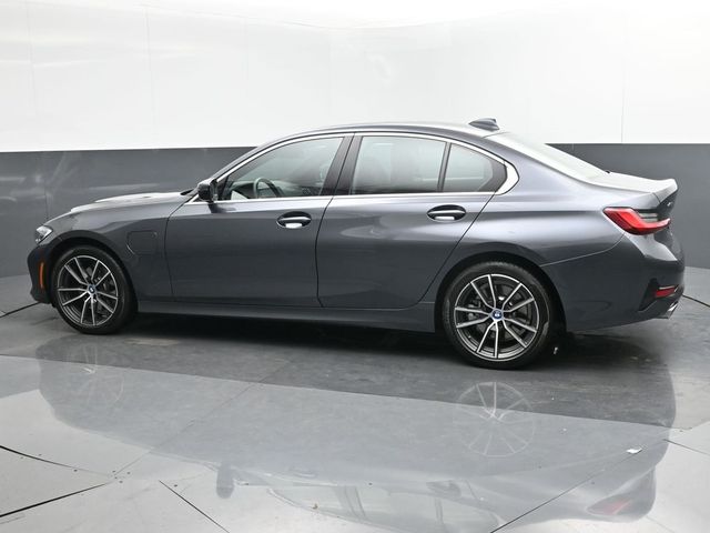 2022 BMW 3 Series 330e xDrive