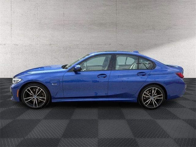 2022 BMW 3 Series 330e xDrive