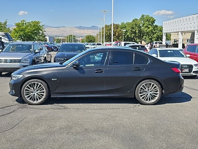 2022 BMW 3 Series 330e xDrive