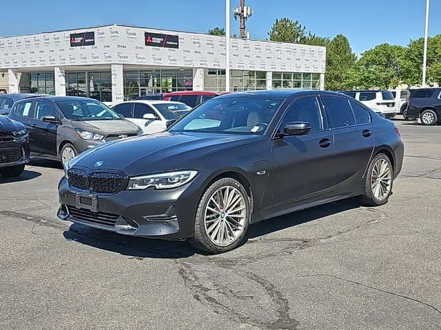 2022 BMW 3 Series 330e xDrive