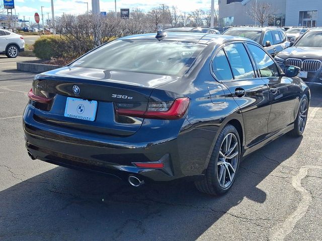 2022 BMW 3 Series 330e xDrive