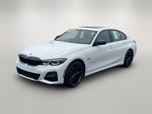 2022 BMW 3 Series 330e xDrive