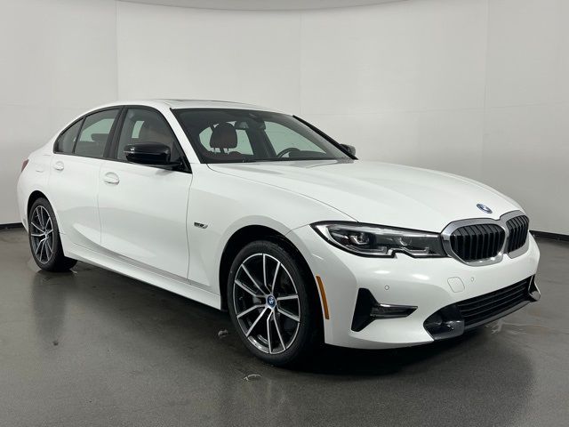 2022 BMW 3 Series 330e xDrive