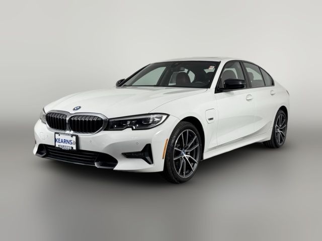 2022 BMW 3 Series 330e xDrive