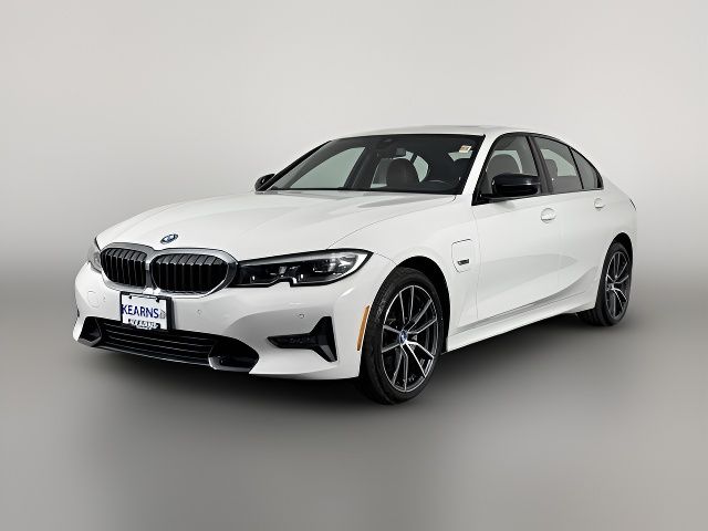 2022 BMW 3 Series 330e xDrive