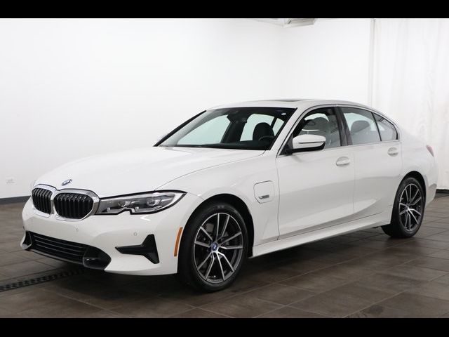 2022 BMW 3 Series 330e xDrive